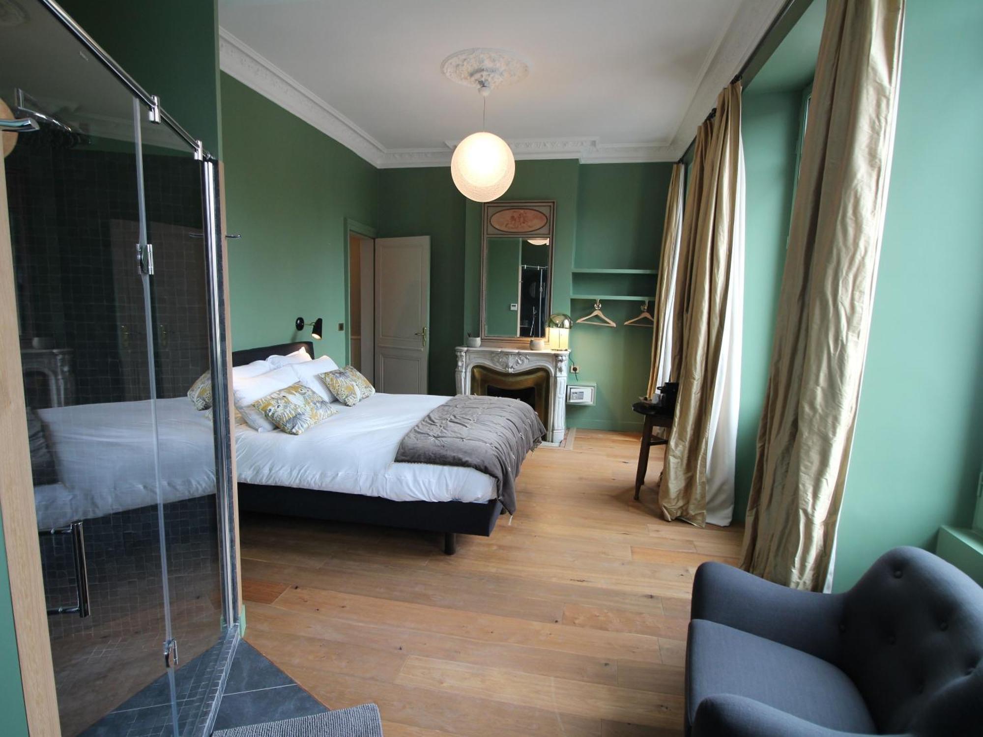 B&B L'Escapade Bordelaise - Cote Jardin Bordeaux Bilik gambar