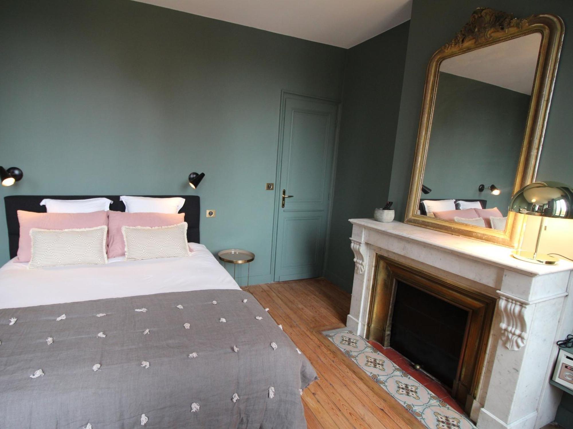 B&B L'Escapade Bordelaise - Cote Jardin Bordeaux Bilik gambar